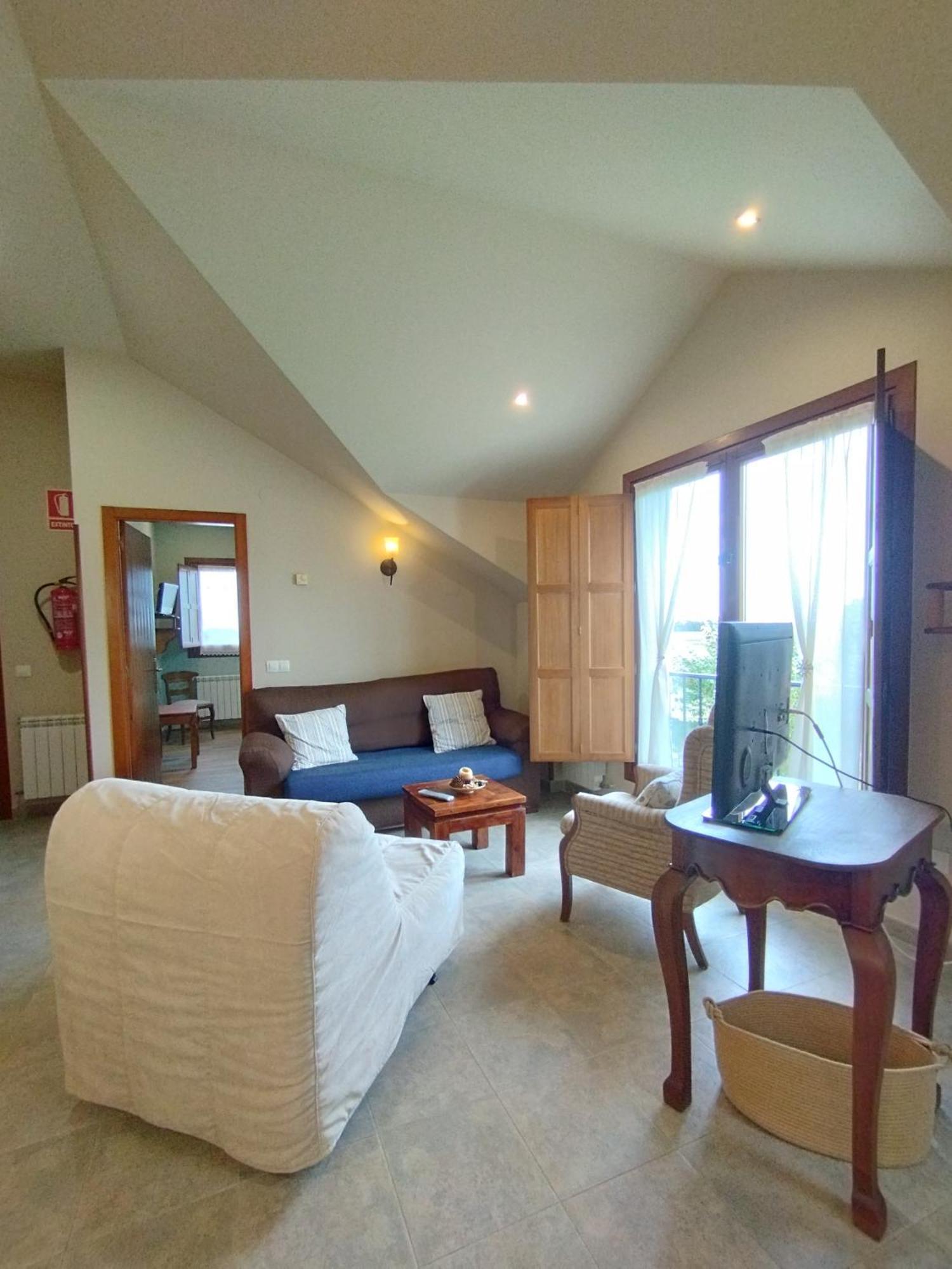Apartamentos La Cruz De Paderne Navia Εξωτερικό φωτογραφία
